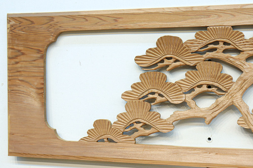 木地色の明るい色合いで気品ある彫刻欄間素材　EZ2719ab　在庫(a:1 b:1)枚