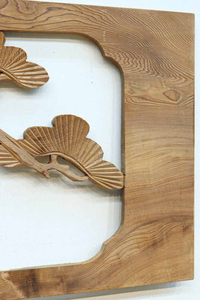 木地色の明るい色合いで気品ある彫刻欄間素材　EZ2719ab　在庫(a:1 b:1)枚