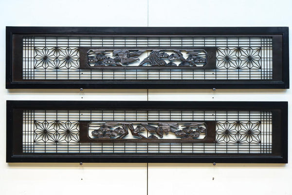 鷹と松を描いた窓絵に角麻の葉組子を添えた格調高い欄間　EZ2724ab　在庫(a:1 b:0)枚