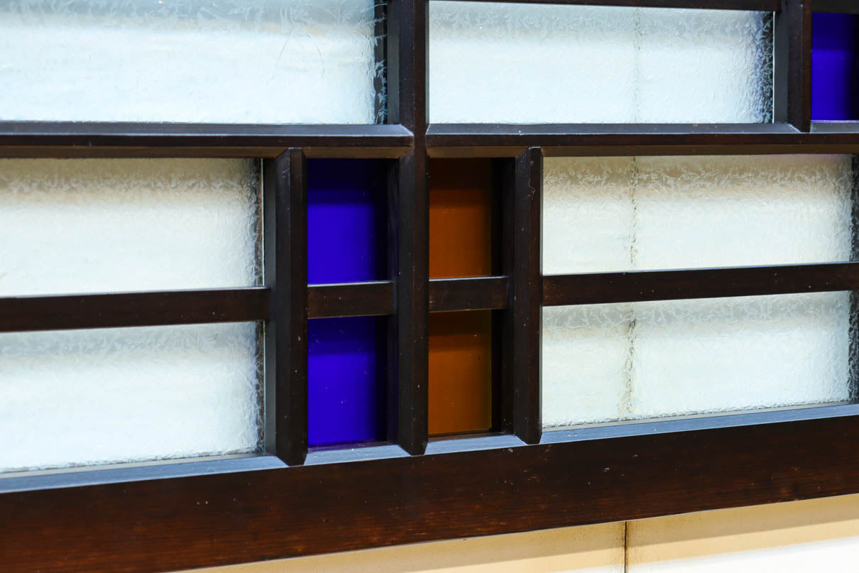 色ガラスがアクセントになるモダンデザインが素敵なガラス入り小型欄間　EZ2748ab　在庫(a:1 b:1)枚