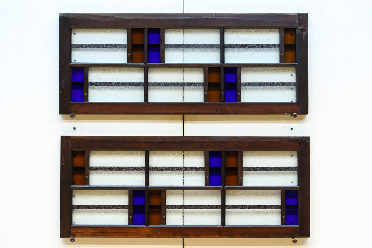 色ガラスがアクセントになるモダンデザインが素敵なガラス入り小型欄間　EZ2748ab　在庫(a:1 b:1)枚