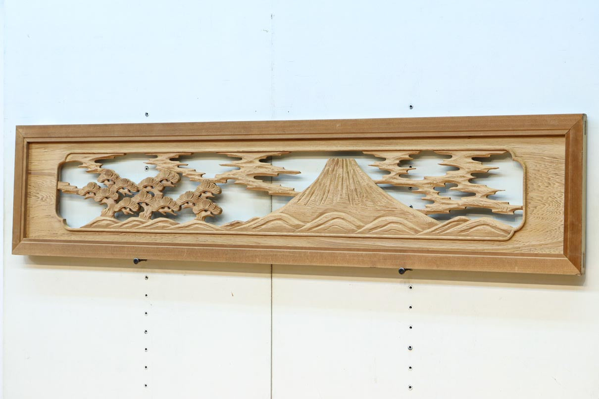 Carved transom with glass EZ2766