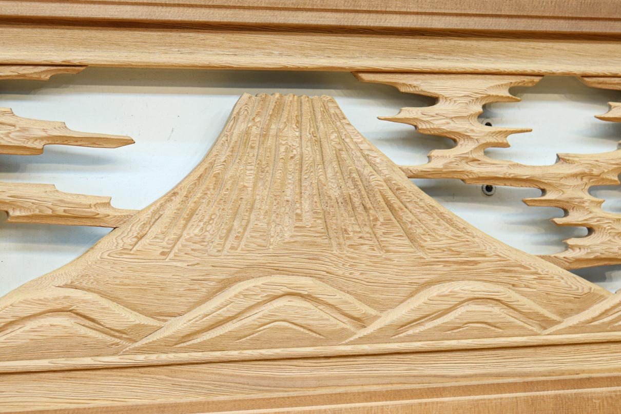 Carved transom with glass EZ2766