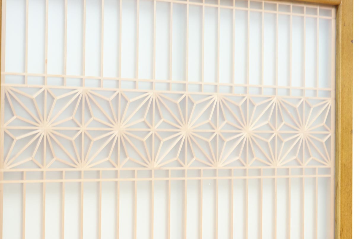 Small carved Ranma with glass EZ2781ab