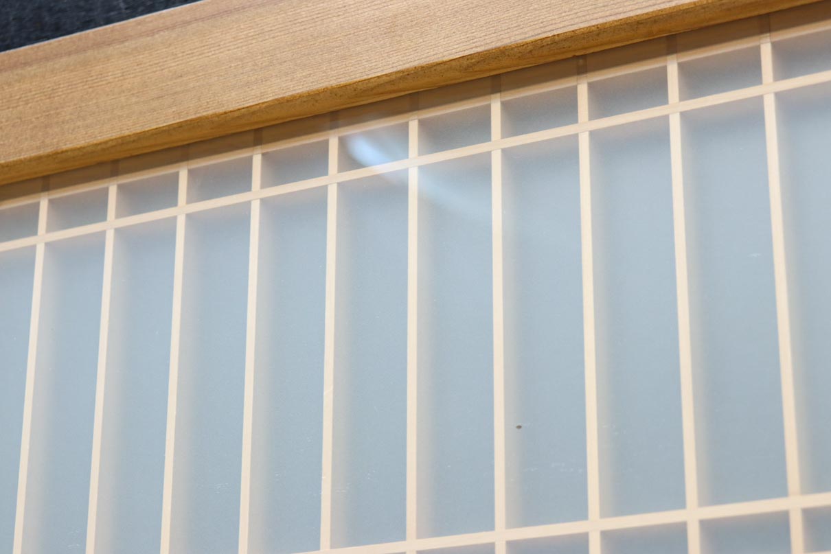 Small carved Ranma with glass EZ2781ab