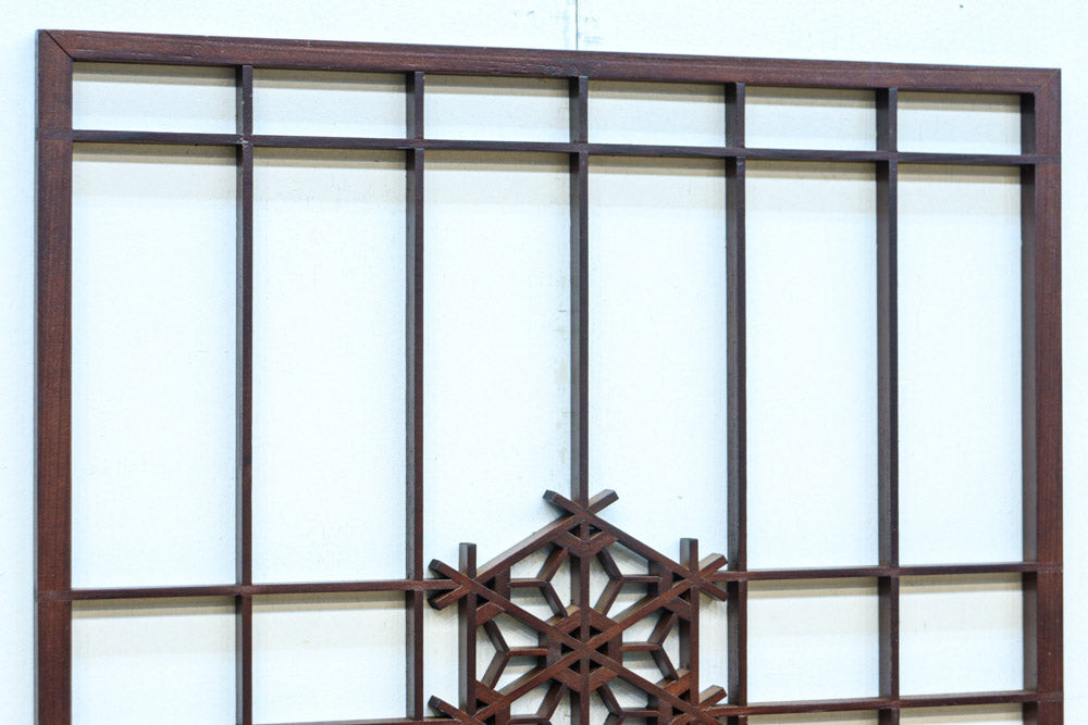 麻の葉と胡麻組子の装飾で雅な面持ちの小型建具素材　EZ2803　在庫2枚