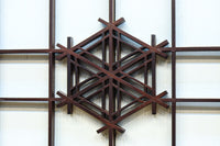 麻の葉と胡麻組子の装飾で雅な面持ちの小型建具素材　EZ2803　在庫2枚