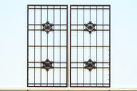 麻の葉と胡麻組子の装飾で雅な面持ちの小型建具素材　EZ2803　在庫2枚