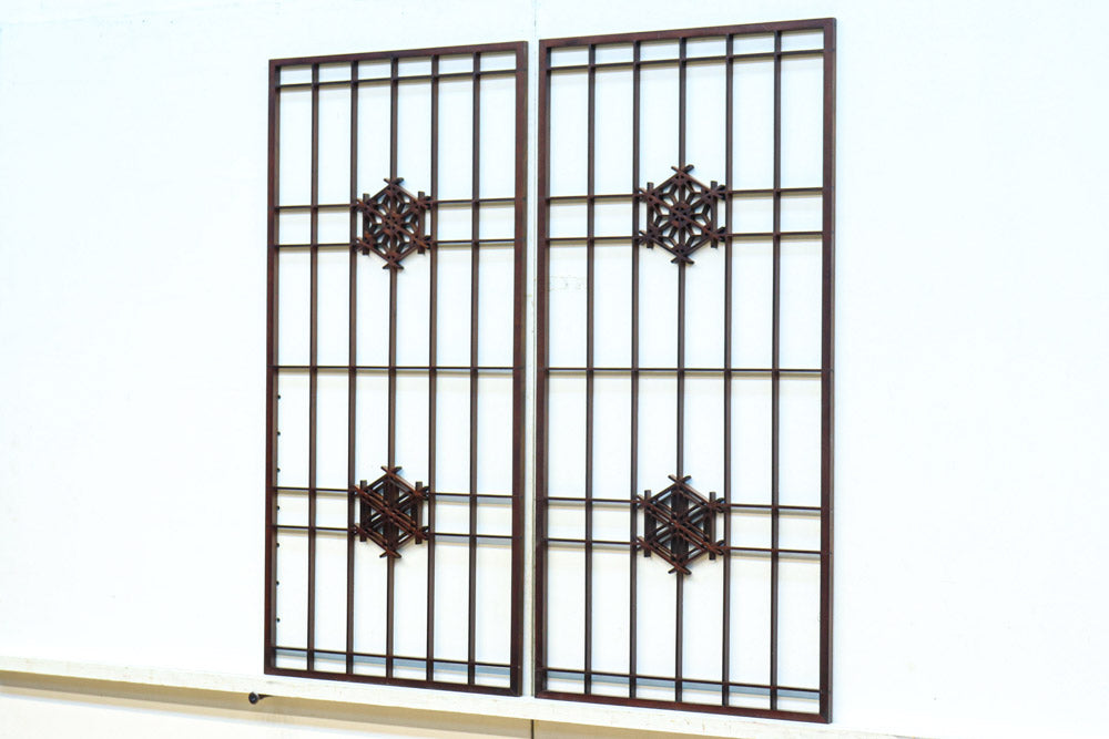 麻の葉と胡麻組子の装飾で雅な面持ちの小型建具素材　EZ2803　在庫2枚