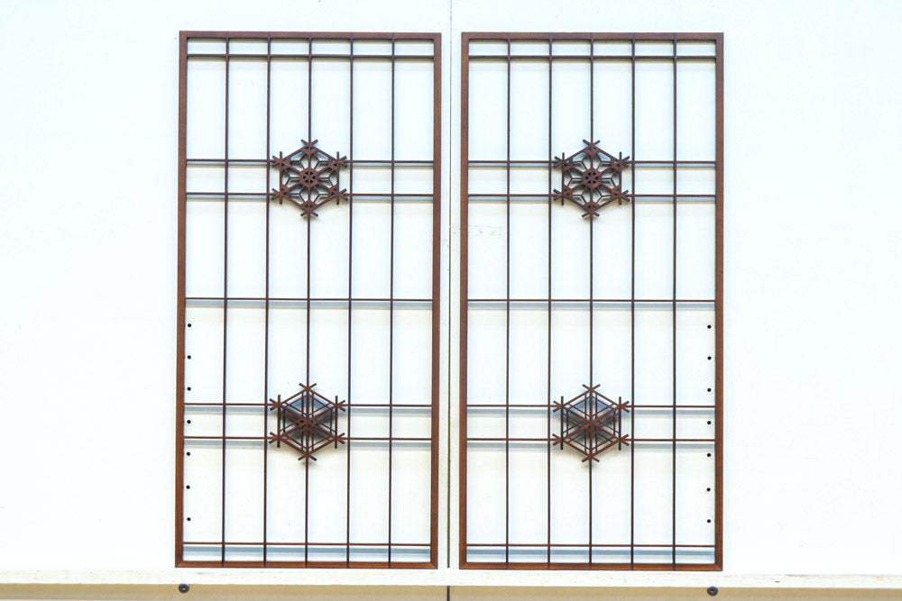 麻の葉と胡麻組子の装飾で雅な面持ちの小型建具素材　EZ2803　在庫2枚