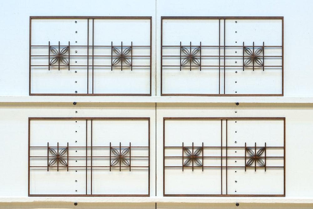 シンプルな中に七宝組子装飾が映える小型欄間素材　EZ2804b　在庫４枚