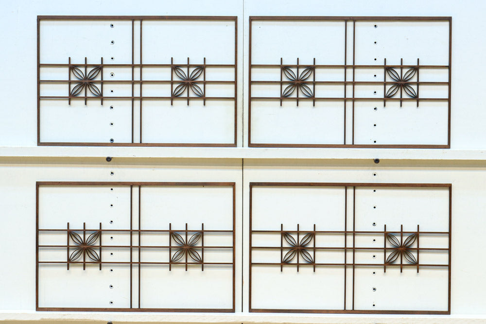 シンプルな中に七宝組子装飾が映える小型欄間素材　EZ2804b　在庫４枚