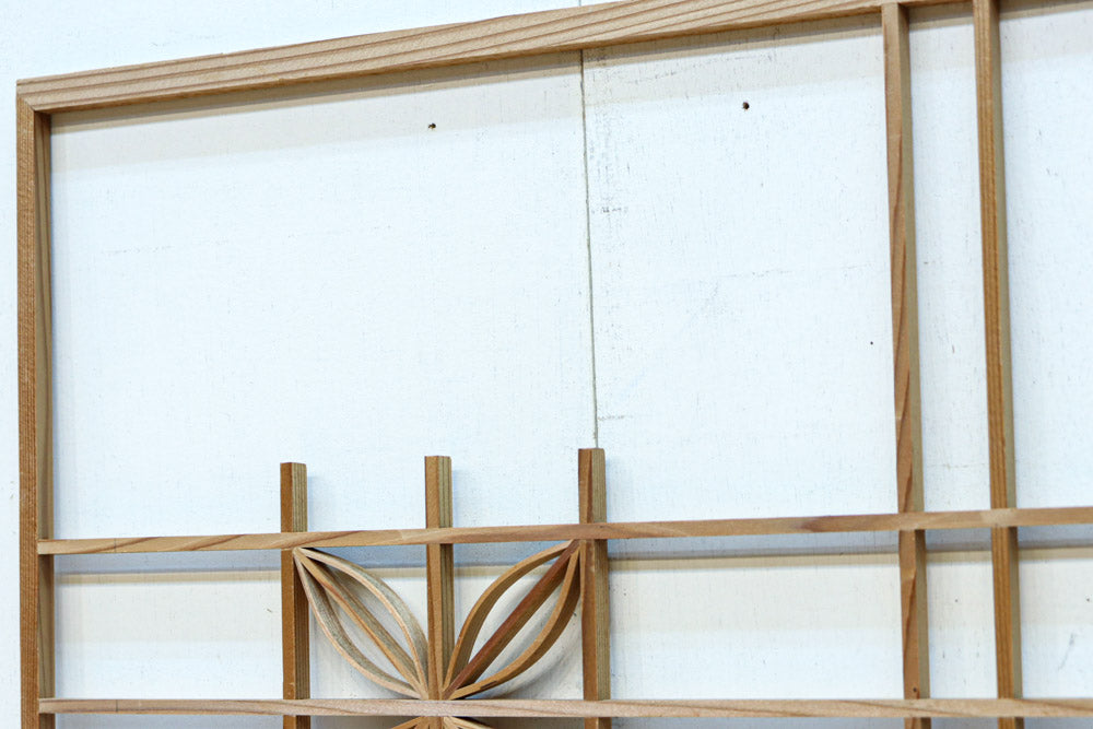 シンプルデザイン！！七宝組子装飾で風情ある小型欄間素材　EZ2805b　在庫４枚