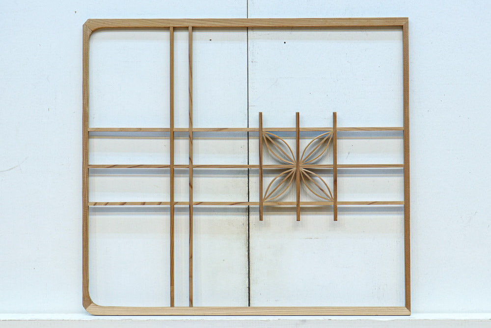 シンプルデザイン！！七宝組子装飾で風情ある小型欄間素材　EZ2805b　在庫４枚