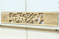 蔦の様にも見える個性的な模様を描いたレリ－フ調彫刻飾り　EZ2807　在庫5枚