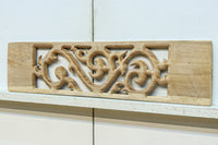 蔦をモチーフにしたユニークな模様を描いたレリ－フ調彫刻飾り　EZ2808　在庫5枚
