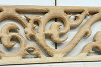 蔦をモチーフにしたユニークな模様を描いたレリ－フ調彫刻飾り　EZ2808　在庫5枚