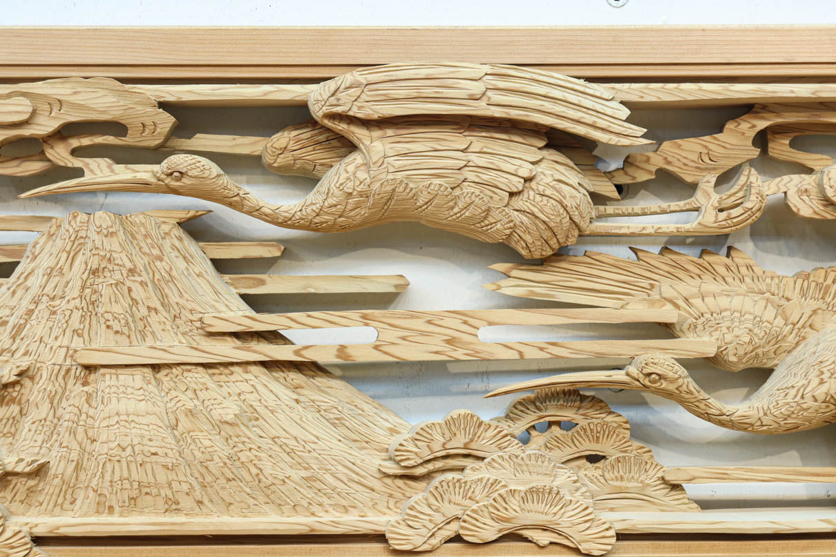 鶴と松を細やかに描いた彫刻欄間　EZ2812ab　在庫(a:1  b:1)枚