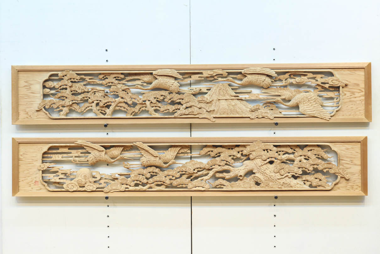 鶴と松を細やかに描いた彫刻欄間　EZ2812ab　在庫(a:1  b:1)枚