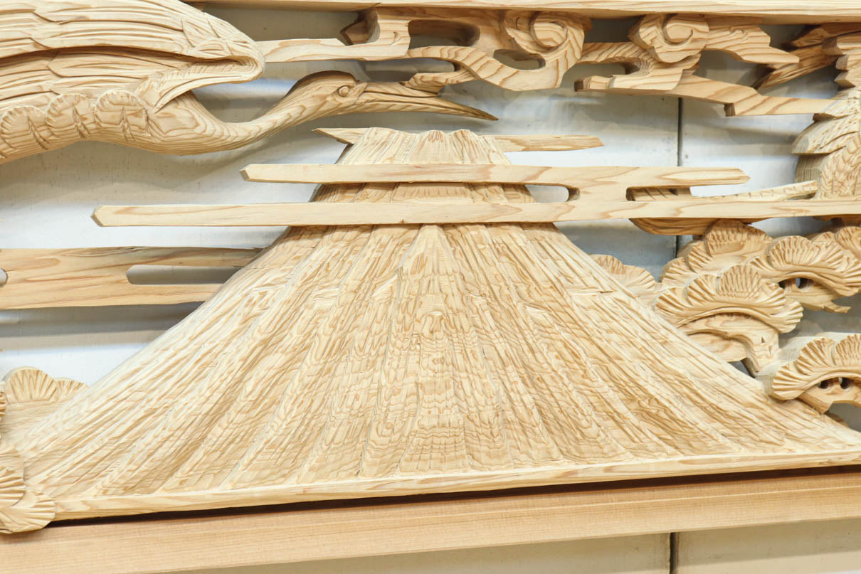 鶴と松を細やかに描いた彫刻欄間　EZ2812ab　在庫(a:1  b:1)枚