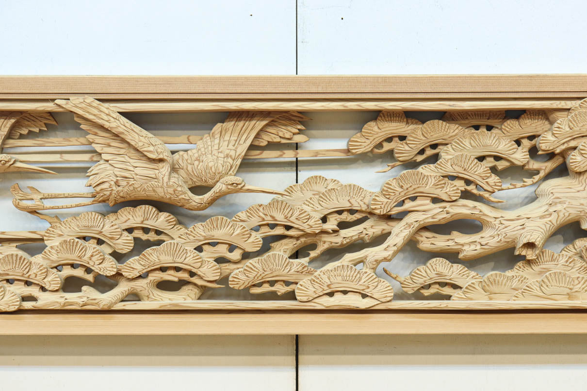 鶴と松を細やかに描いた彫刻欄間　EZ2812ab　在庫(a:1  b:1)枚