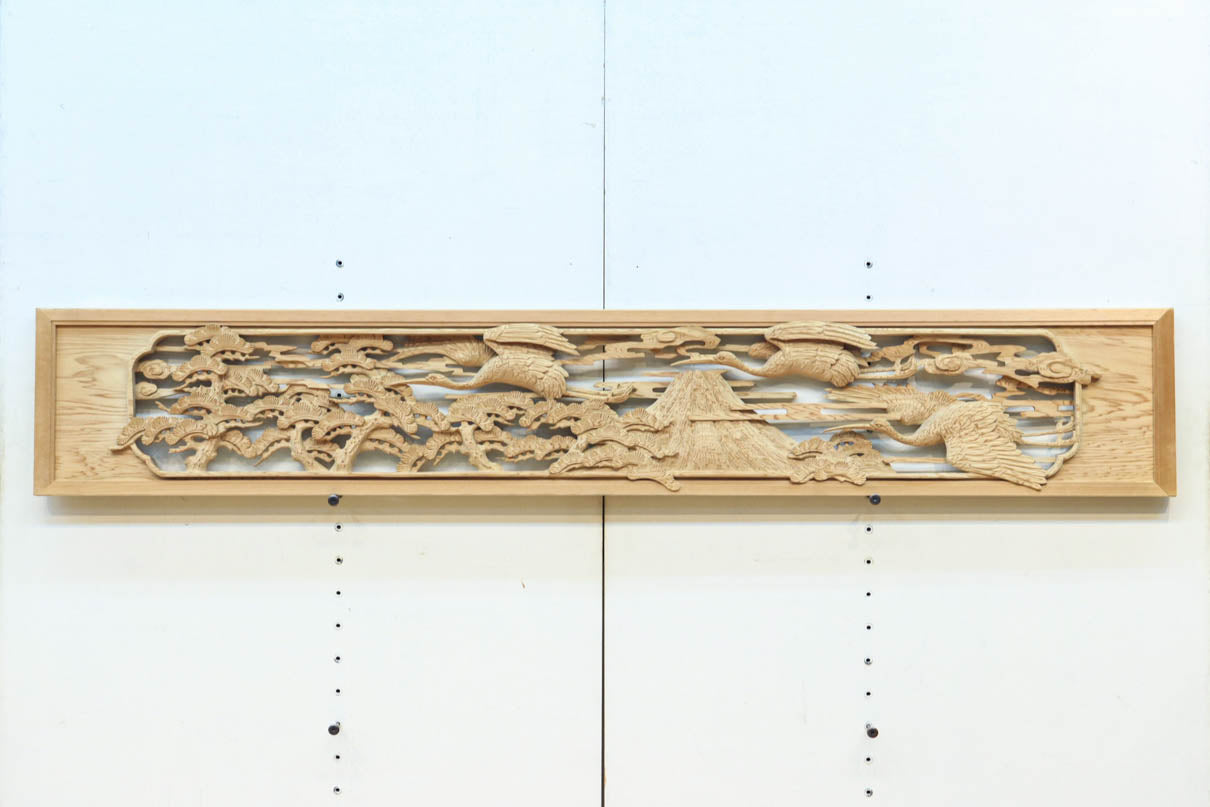 鶴と松を細やかに描いた彫刻欄間　EZ2812ab　在庫(a:1  b:1)枚