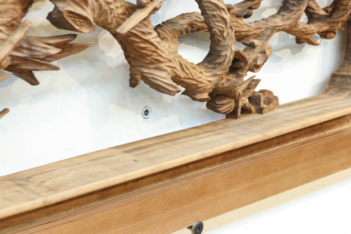 立体感ある梅や菊を華やかに描く彫刻欄間　EZ2814ab　在庫(a:1 b:1)枚