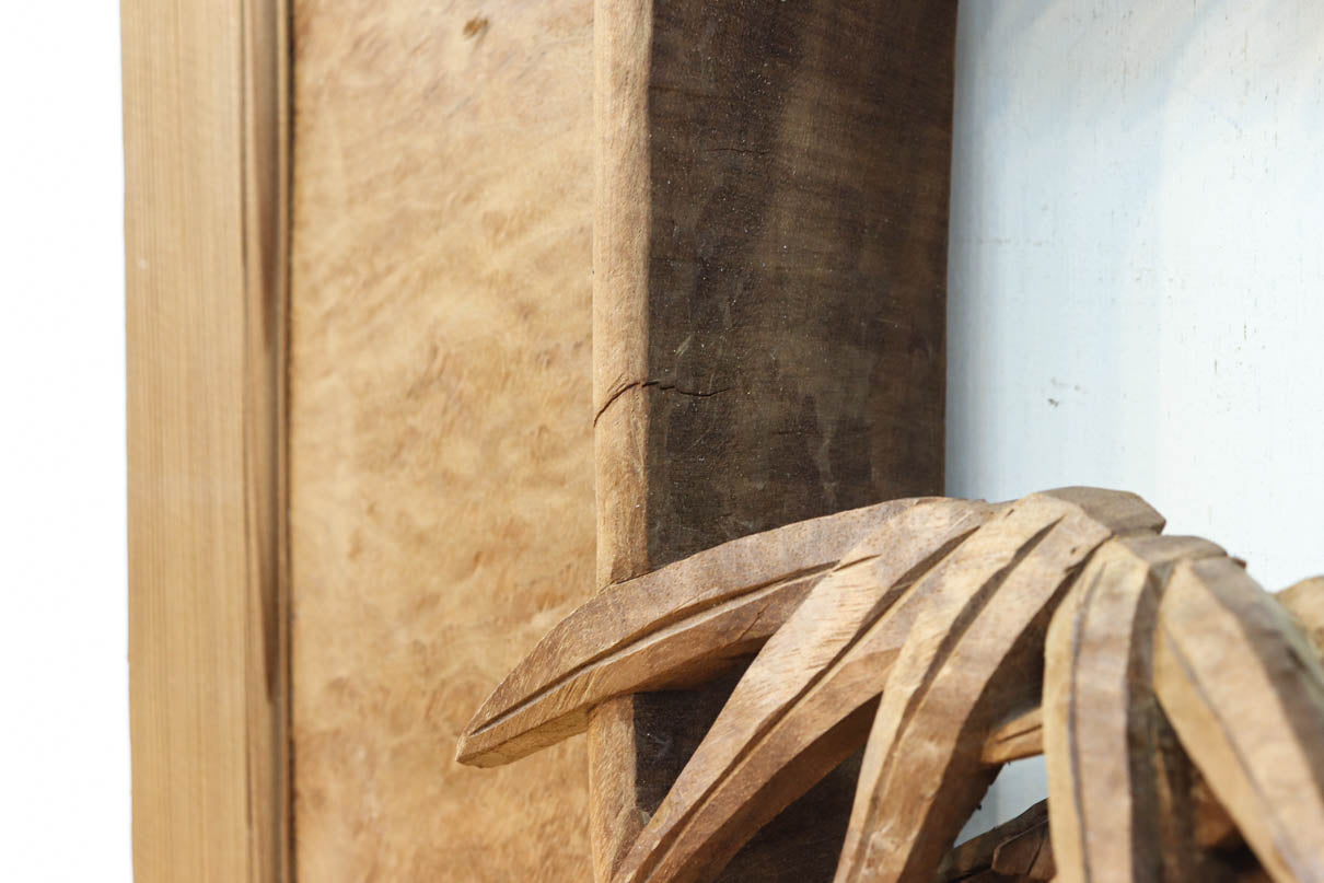 立体感ある梅や菊を華やかに描く彫刻欄間　EZ2814ab　在庫(a:1 b:1)枚