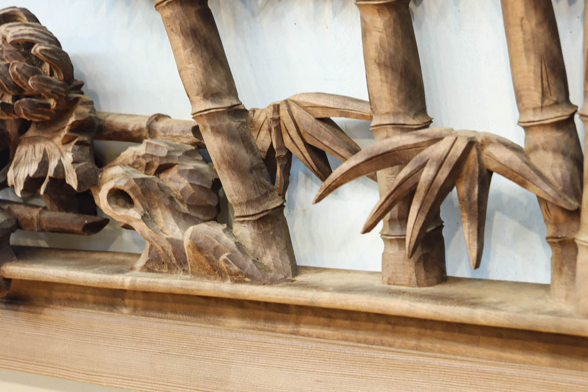 立体感ある梅や菊を華やかに描く彫刻欄間　EZ2814ab　在庫(a:1 b:1)枚