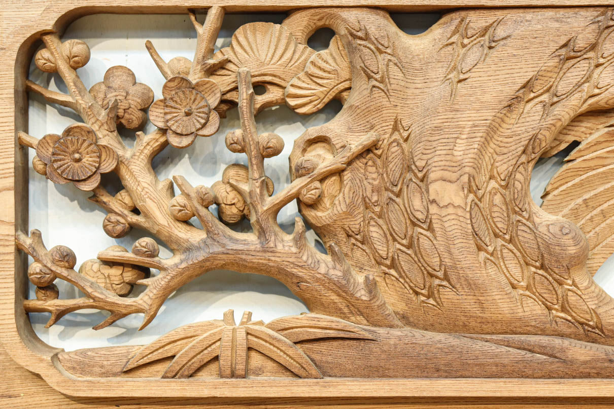 鶴や松竹梅を描いた華やかな眺めの深彫り欅彫刻欄間　EZ2833ab　在庫(a:1 b:1)枚