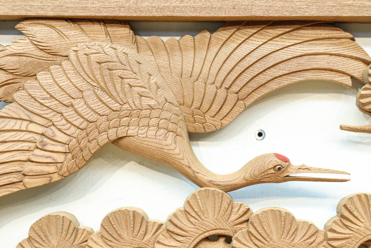 鶴や松竹梅を描いた華やかな眺めの深彫り欅彫刻欄間　EZ2833ab　在庫(a:1 b:1)枚