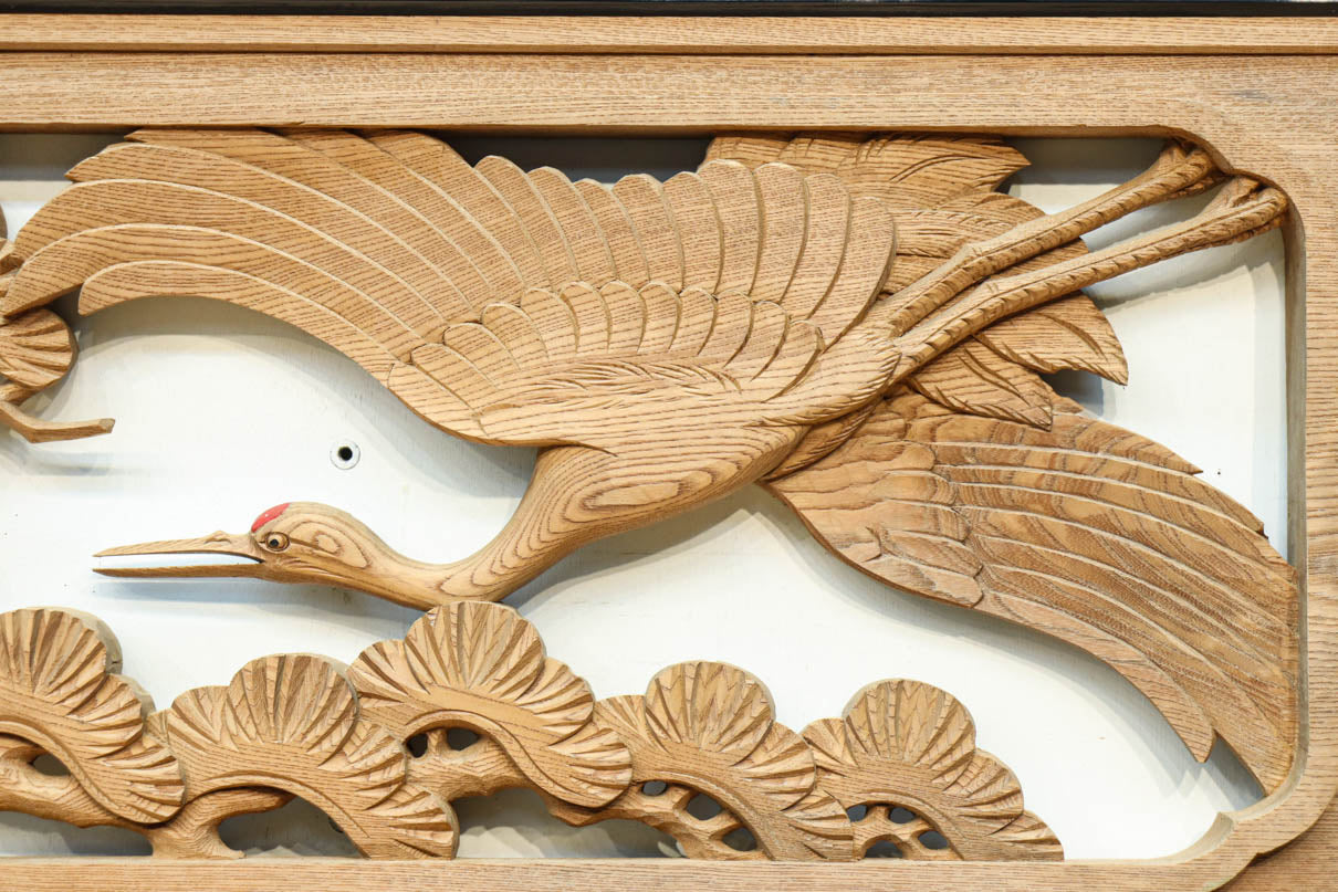 鶴や松竹梅を描いた華やかな眺めの深彫り欅彫刻欄間　EZ2833ab　在庫(a:1 b:1)枚