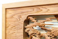 優しく温かみある色彩で鶴と松の彫刻装飾が映える深彫り彫刻欄間　EZ2834ab　在庫(a:1 b:1)枚