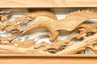 優しく温かみある色彩で鶴と松の彫刻装飾が映える深彫り彫刻欄間　EZ2834ab　在庫(a:1 b:1)枚