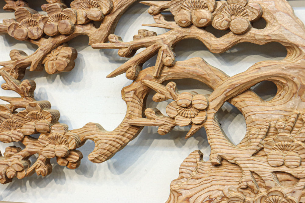 華やかに飾り立てられた梅竹の見応えある欄間　EZ2835ab　在庫(a:1 b:1)枚