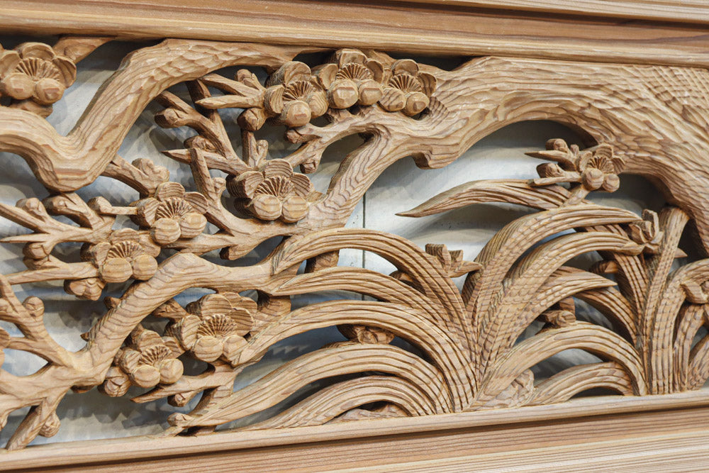 華やかに飾り立てられた梅竹の見応えある欄間　EZ2835ab　在庫(a:1 b:1)枚