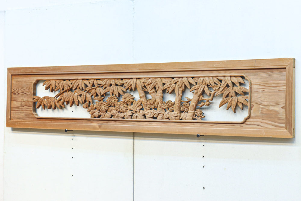 華やかに飾り立てられた梅竹の見応えある欄間　EZ2835ab　在庫(a:1 b:1)枚