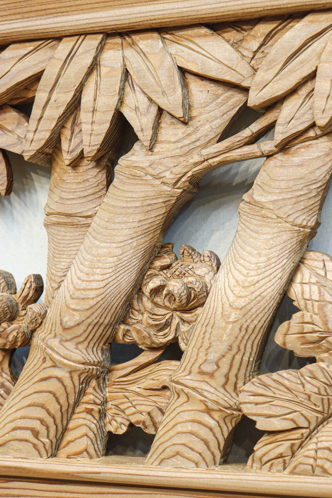 華やかに飾り立てられた梅竹の見応えある欄間　EZ2835ab　在庫(a:1 b:1)枚