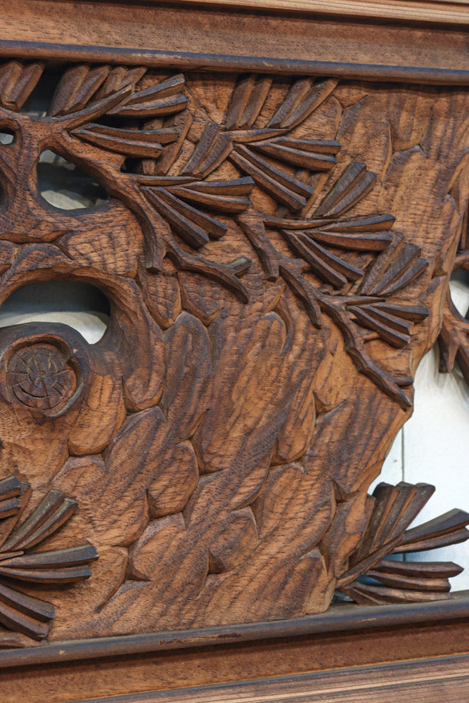 味わい深い木地の色彩に松竹梅を描く風情ある深彫彫刻欄間　EZ2836ab　在庫(a:1 b:1)枚