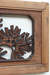 味わい深い木地の色彩に松竹梅を描く風情ある深彫彫刻欄間　EZ2836ab　在庫(a:1 b:1)枚