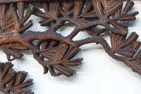 味わい深い木地の色彩に松竹梅を描く風情ある深彫彫刻欄間　EZ2836ab　在庫(a:1 b:1)枚