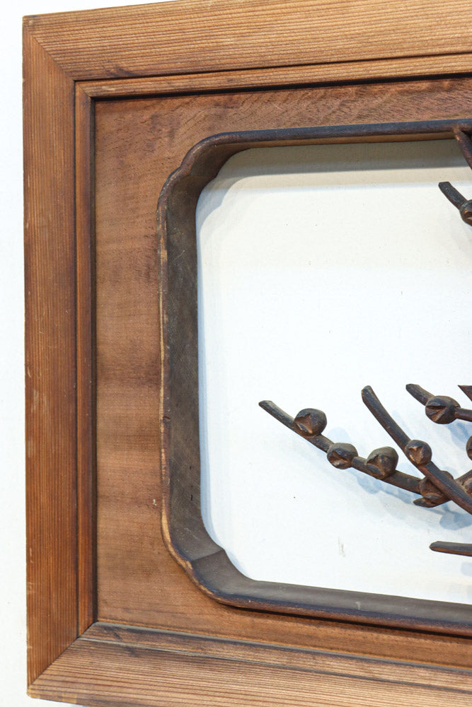 味わい深い木地の色彩に松竹梅を描く風情ある深彫彫刻欄間　EZ2836ab　在庫(a:1 b:1)枚