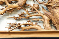 縁起良い松竹梅の彫刻を黒枠で囲い上品な面持ちの深彫り彫刻欄間　EZ2837ab　在庫(a:1 b:1)枚