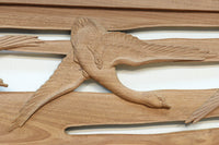 鴈(ガン)が戯れたり飛び立っていく姿を描いた仄々とした彫刻欄間　EZ2838ab　在庫2枚一組