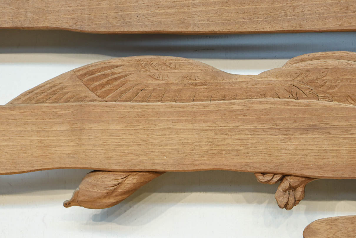 鴈(ガン)が戯れたり飛び立っていく姿を描いた仄々とした彫刻欄間　EZ2838ab　在庫2枚一組