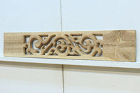 レリーフ彫刻を施した自然の風合いが滲む木地色欄間素材　EZ2840　在庫9枚