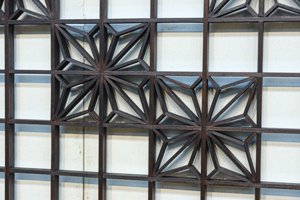 幅2608ミリ!! 升格子に角麻の葉組子が散りばめられた長尺欄間素材　EZ2844　在庫1枚