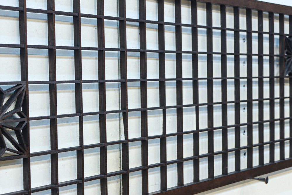 幅2608ミリ!! 升格子に角麻の葉組子が散りばめられた長尺欄間素材　EZ2844　在庫1枚