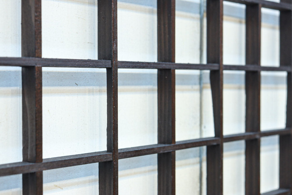 幅2608ミリ!! 升格子に角麻の葉組子が散りばめられた長尺欄間素材　EZ2844　在庫1枚