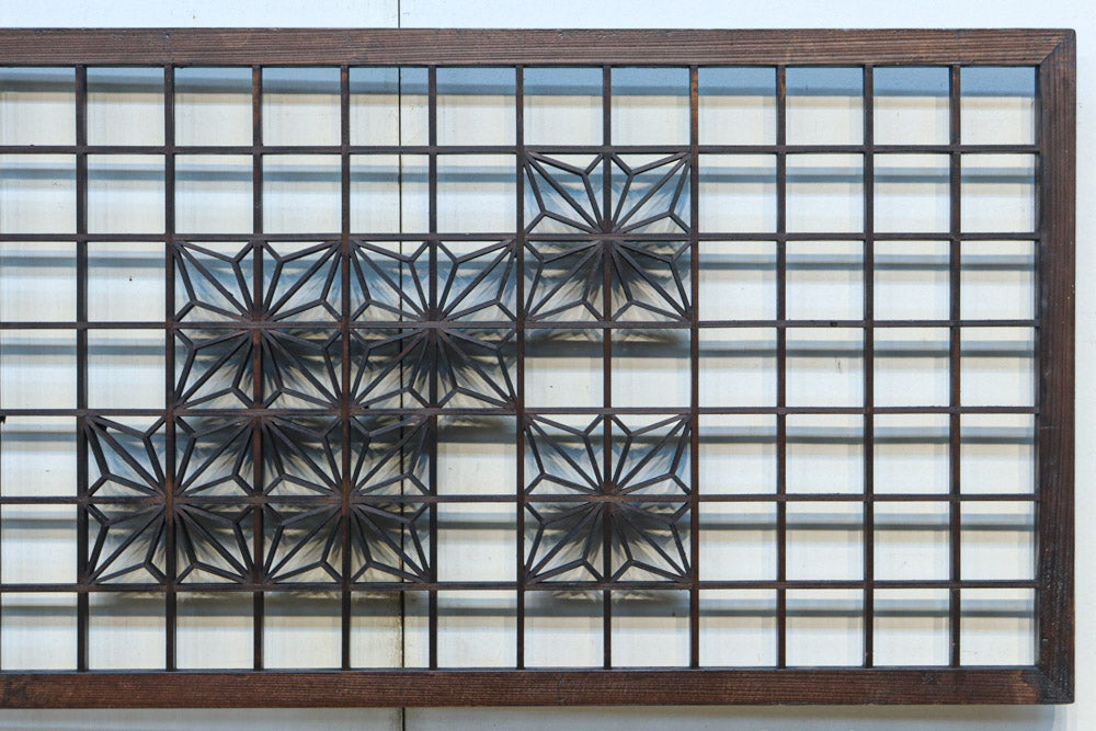 幅2608ミリ!! 升格子に角麻の葉組子が散りばめられた長尺欄間素材　EZ2844　在庫1枚